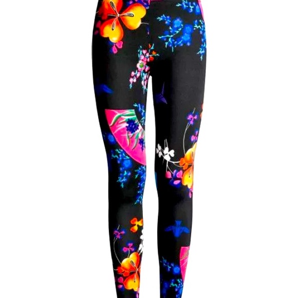 NEW VERSACE MULTI COLOURED STRETCH LEGGINGS. - Picture 3 of 6